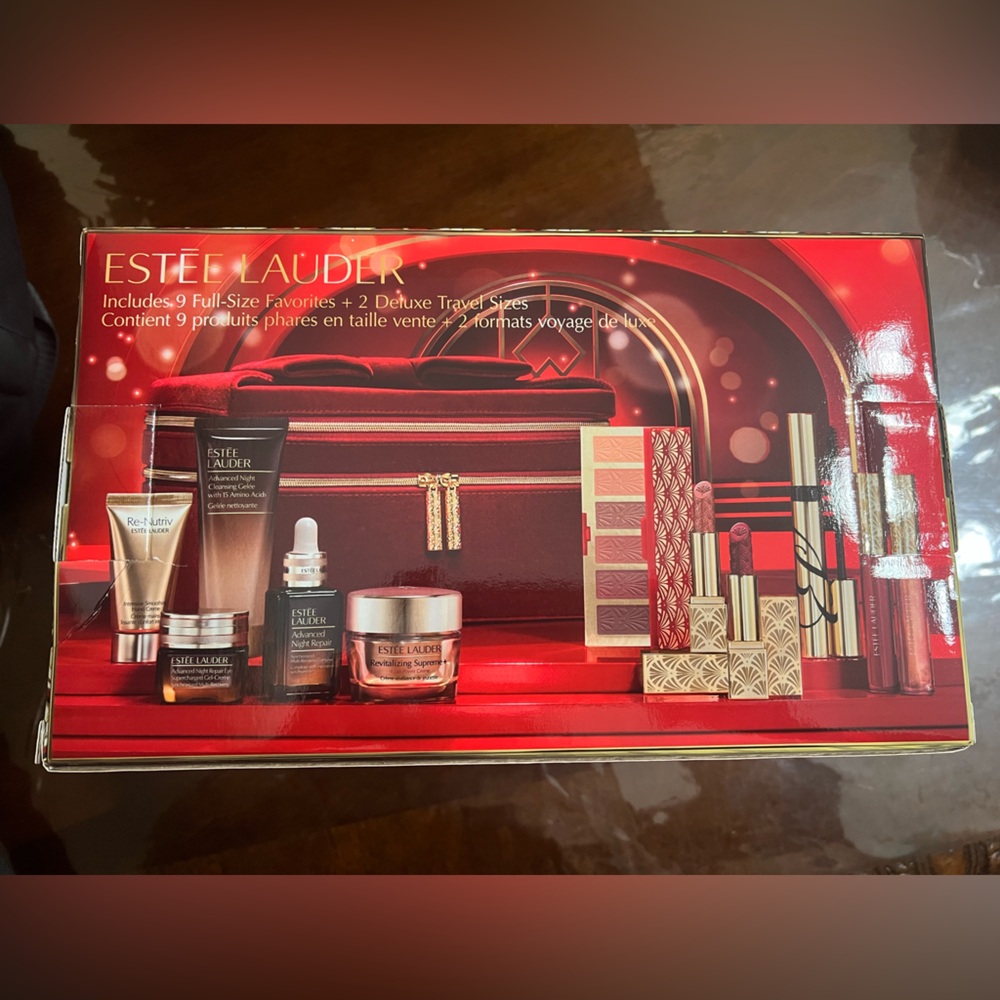 Estee Lauder Red Makeup Set - Picture 2 of 6